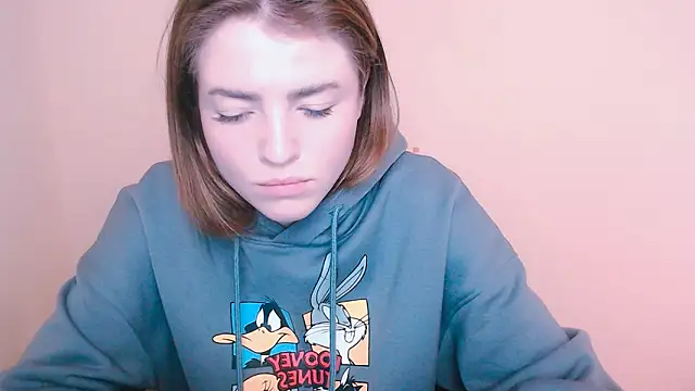 Snapshot of MissOliviaa_ chatting on January 2025 11:43:01 AM MissOliviaa  online show from January 2025 11:43:01 AM