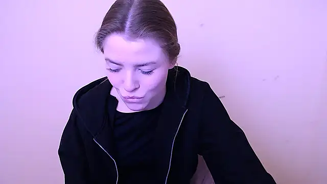 Snapshot of MissOliviaa_ chatting on January 2025 08:22:01 AM MissOliviaa  online show from January 2025 08:22:01 AM