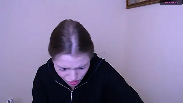 Snapshot of MissOliviaa_ chatting on January 2025 07:28:01 AM MissOliviaa  online show from January 2025 07:28:01 AM