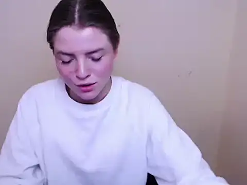 Snapshot of MissOliviaa_ chatting on January 2025 04:55:02 PM MissOliviaa  online show from January 2025 04:55:02 PM