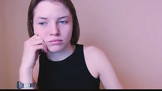 Snapshot of MissOliviaa_ chatting on February 2025 12:28:01 PM MissOliviaa  online show from February 2025 12:28:01 PM