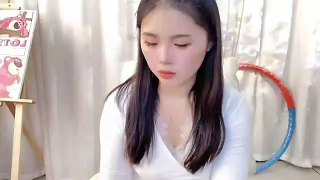 Snapshot of SU__SU chatting on February 2025 06:24:01 AM SU SU online show from February 2025 06:24:01 AM
