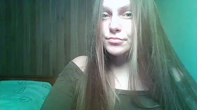 Evasapples online show from February 2026 11:10:02 PM