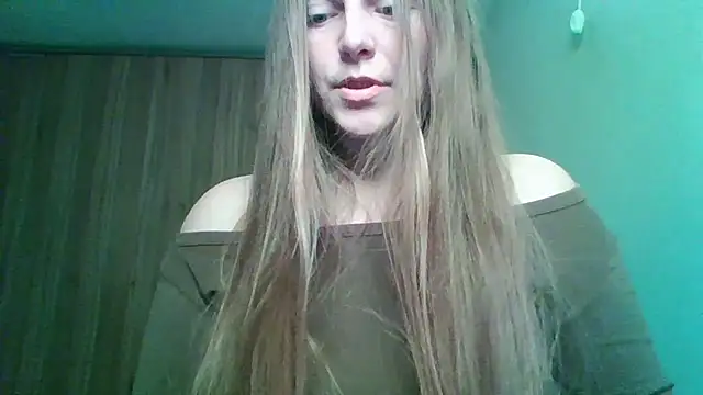 Evasapples online show from March 2026 08:26:02 PM