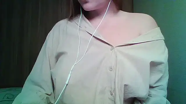 Evasapples online show from April 2026 08:36:02 PM