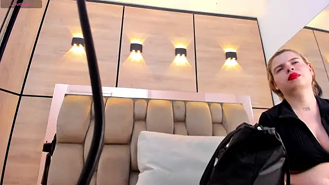 dorothy vegga online show from November 2025 04:01:02 AM