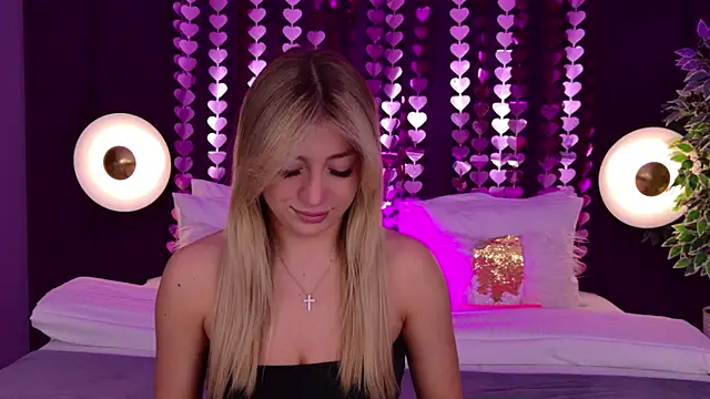 HelenaMorgan online show from April 2026 03:02:01 AM