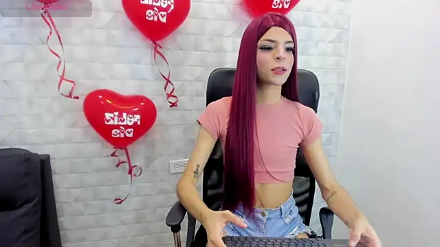 Realbadbxtch online show from February 2025 10:36:01 PM