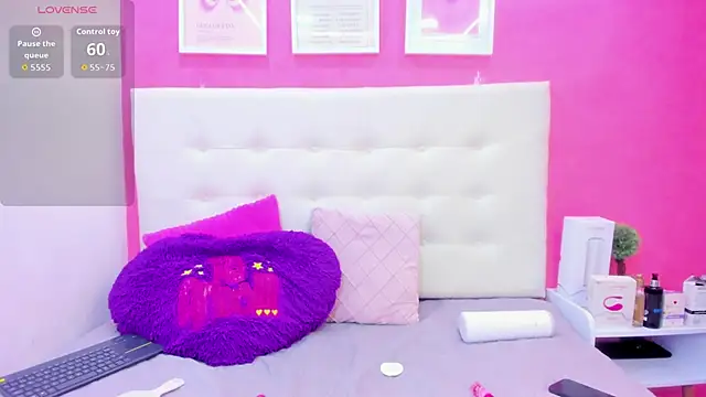 Realbadbxtch online show from January 2026 05:27:02 PM