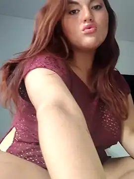 Snapshot of becca_diamond chatting on February 2025 03:36:02 PM becca diamond online show from February 2025 03:36:02 PM