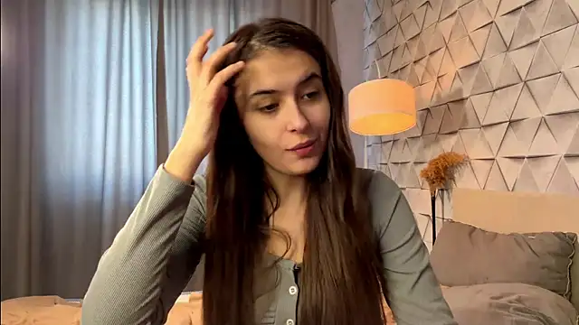 elisa moon online show from March 2026 11:13:01 AM