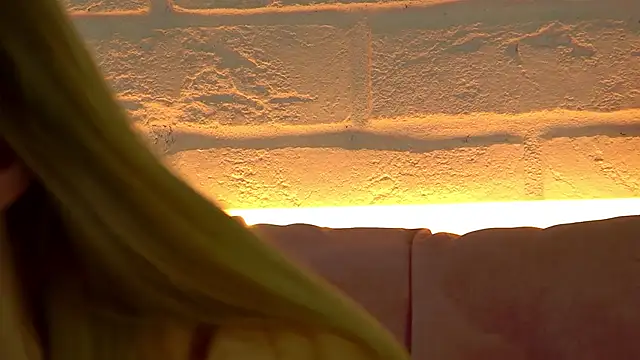 MilanaBalmain online show from November 2025 04:07:01 PM