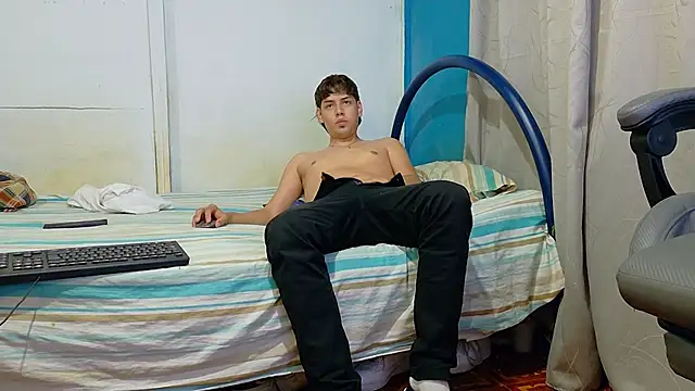 zackmontieel online show from November 2025 10:18:02 AM