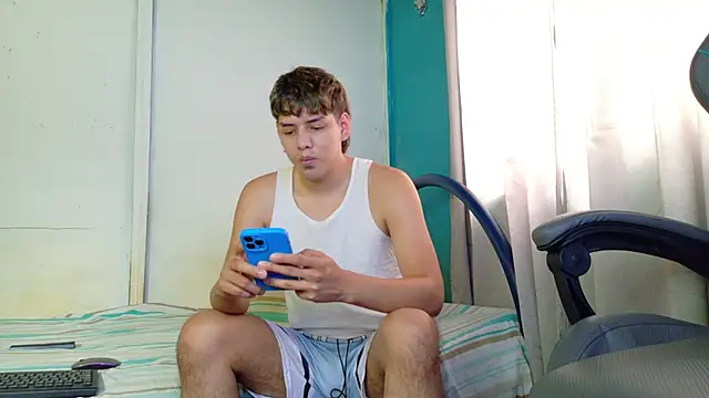 zackmontieel online show from December 2025 02:59:02 PM