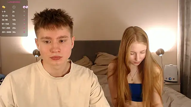 Snapshot of AliceStoneJhonyStone chatting on December 2024 07:55:01 AM AliceStoneJhonyStone online show from December 2024 07:55:01 AM