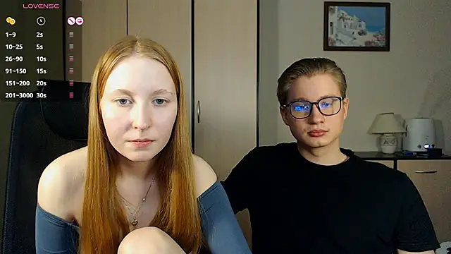 Snapshot of AliceStoneJhonyStone chatting on February 2025 07:21:01 PM AliceStoneJhonyStone online show from February 2025 07:21:01 PM