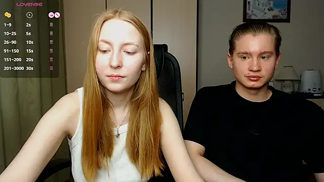 Snapshot of AliceStoneJhonyStone chatting on February 2025 10:10:01 AM AliceStoneJhonyStone online show from February 2025 10:10:01 AM