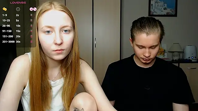 Snapshot of AliceStoneJhonyStone chatting on February 2025 01:16:01 PM AliceStoneJhonyStone online show from February 2025 01:16:01 PM