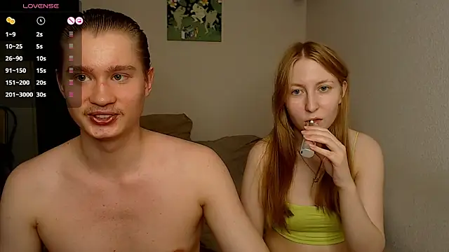 Snapshot of AliceStoneJhonyStone chatting on March 2025 05:18:02 PM AliceStoneJhonyStone online show from March 2025 05:18:02 PM