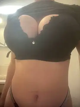 Snapshot of assiaakhl chatting on March 2026 07:01:01 AM assiaakhl online show from March 2026 07:01:01 AM