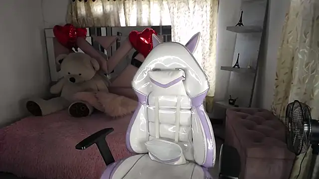 Mia Fischer online show from February 2025 07:08:02 PM