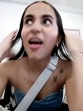 Mia Fischer online show from October 2025 07:12:02 PM