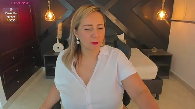 andre soto  online show from April 2026 01:45:01 AM