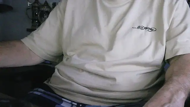 Snapshot of Leo_Sanders chatting on February 2026 04:16:02 AM Leo Sanders online show from February 2026 04:16:02 AM