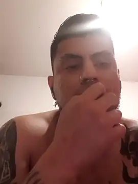 LeggyOttoman online show from April 2026 09:25:02 AM