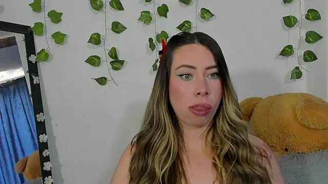 JanneKim online show from November 2025 06:56:02 PM