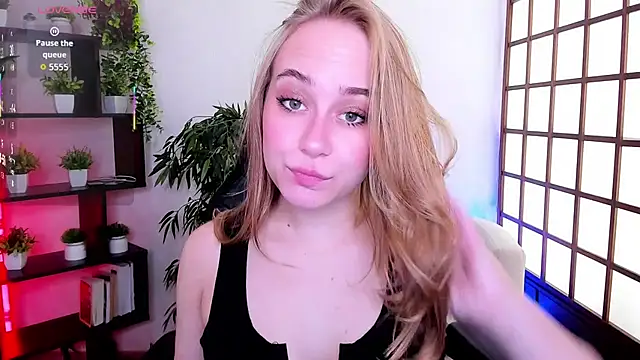 LianaBright online show from May 2026 01:58:02 AM