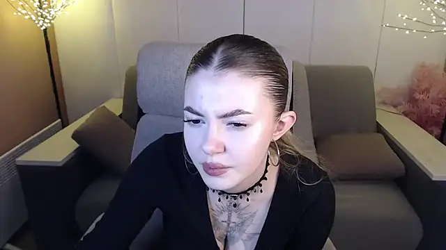 Snapshot of Ritaneer chatting on March 2025 12:06:02 PM Ritaneer online show from March 2025 12:06:02 PM