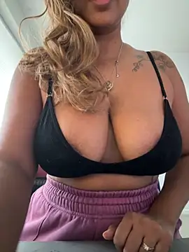 TEMPTING-TAMMY online show from November 2025 01:57:02 PM