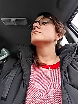 Snapshot of stunning_Rosi chatting on December 2024 11:29:01 AM stunning Rosi online show from December 2024 11:29:01 AM