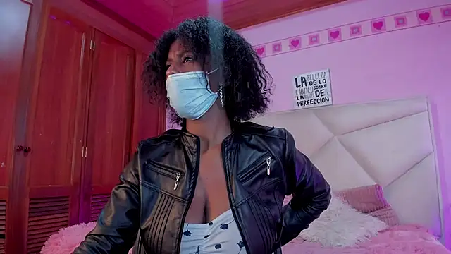 Snapshot of CoccoBele69 chatting on March 2025 07:27:02 PM CoccoBele69 online show from March 2025 07:27:02 PM