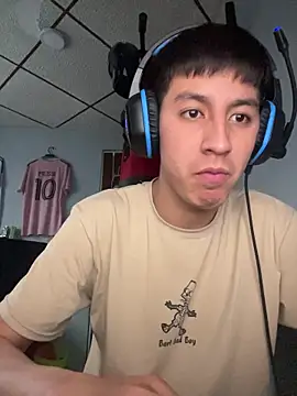 Snapshot of Stiven_017 chatting on January 2026 10:37:01 PM Stiven 017 online show from January 2026 10:37:01 PM