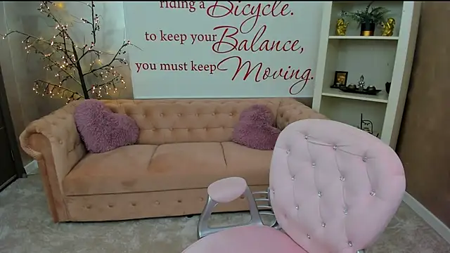 nicolee   19 online show from December 2024 08:30:01 AM