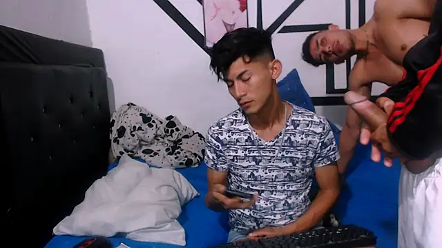 Snapshot of badssboys_always chatting on December 2024 05:31:02 AM badssboys always online show from December 2024 05:31:02 AM