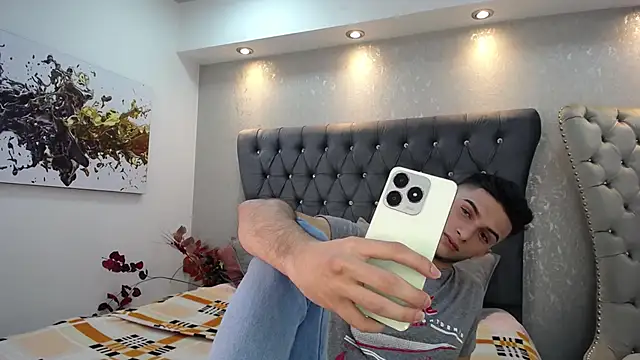 Snapshot of MrWilliseo chatting on February 2025 08:02:02 PM MrWilliseo online show from February 2025 08:02:02 PM