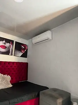 KENDER21  online show from February 2025 12:20:01 PM