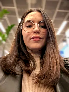 meow girl online show from November 2025 11:10:01 AM