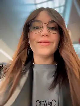 meow girl online show from February 2026 10:01:01 AM