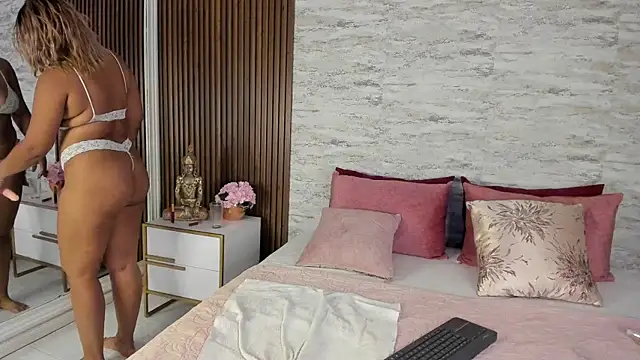 MadisonHunter2024 online show from February 2025 10:44:02 PM