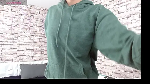 Snapshot of Vanse_lust chatting on September 2025 06:20:01 PM Vanse lust online show from September 2025 06:20:01 PM