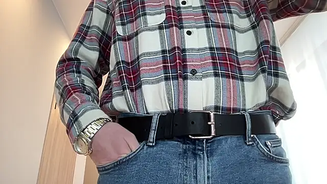 Snapshot of cute_mark chatting on December 2025 09:49:01 AM cute mark online show from December 2025 09:49:01 AM