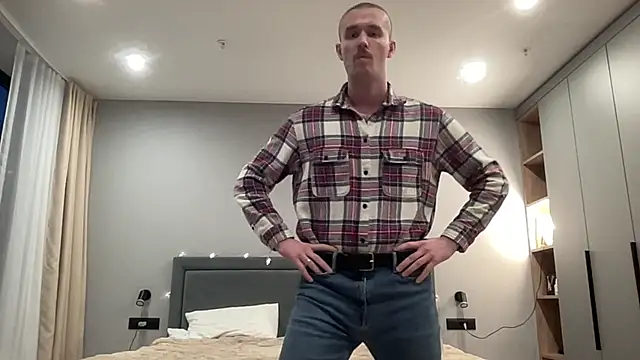 Snapshot of cute_mark chatting on December 2025 01:41:02 PM cute mark online show from December 2025 01:41:02 PM