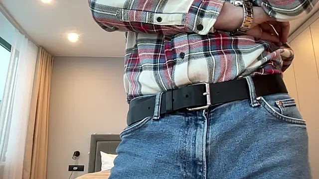 Snapshot of cute_mark chatting on December 2025 07:28:02 AM cute mark online show from December 2025 07:28:02 AM