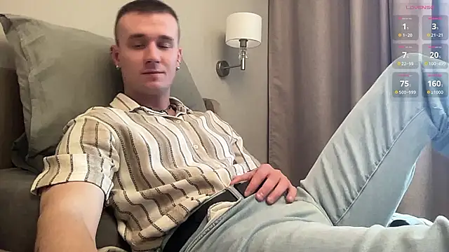 Snapshot of cute_mark chatting on March 2026 09:44:01 AM cute mark online show from March 2026 09:44:01 AM