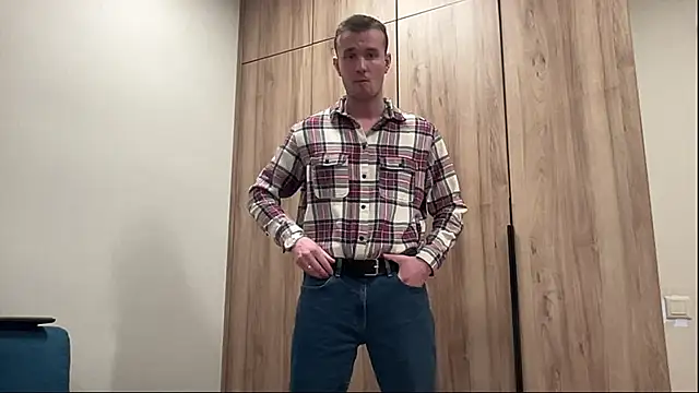 Snapshot of cute_mark chatting on March 2026 06:44:02 PM cute mark online show from March 2026 06:44:02 PM