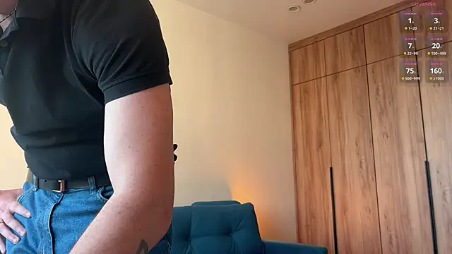 Snapshot of cute_mark chatting on April 2026 05:07:02 AM cute mark online show from April 2026 05:07:02 AM